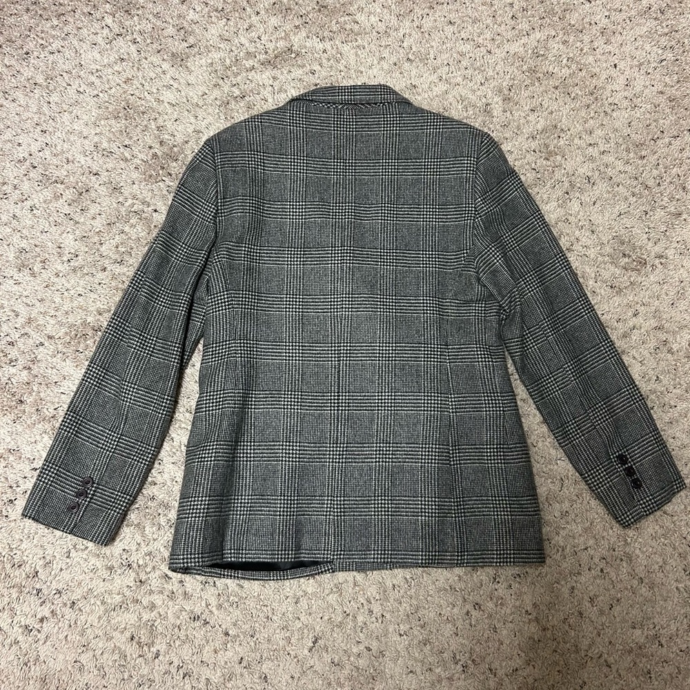 Bloomingdale’s grey plaid cashmere blazer - Picture 5 of 5